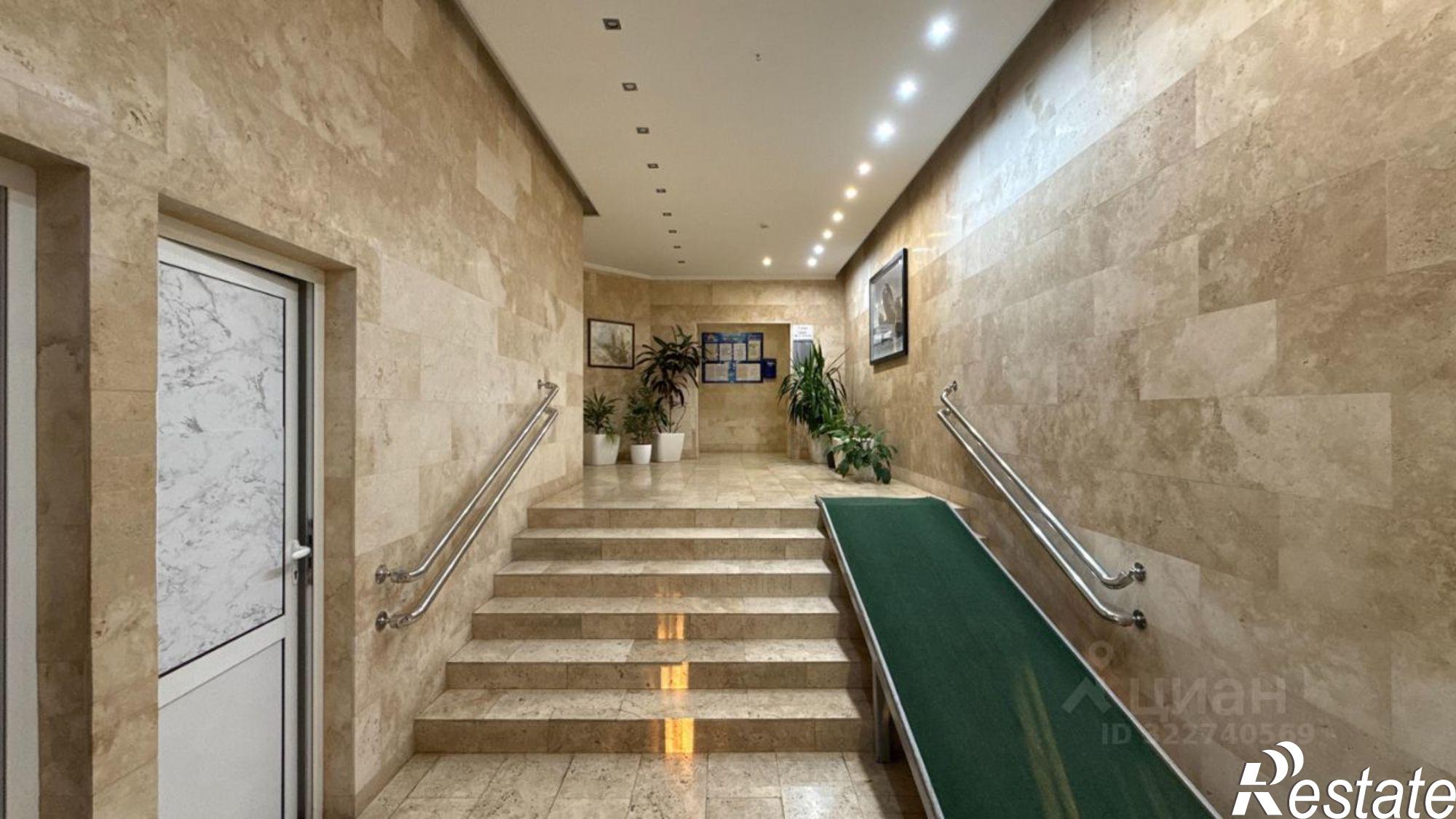 Купить квартиру за 132 000 000 рублей на ул Гагринская, 3/5