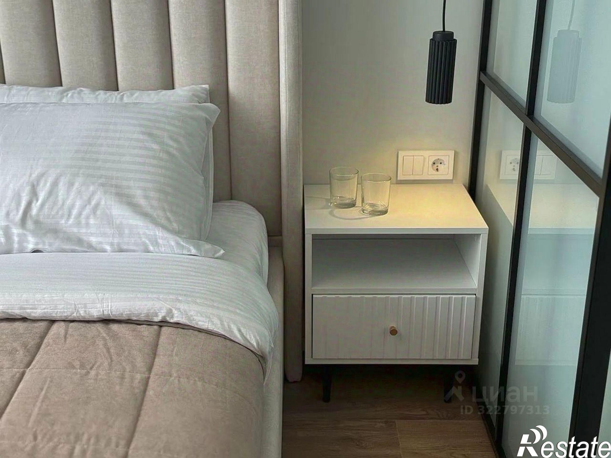 Купить квартиру за 10 000 000 рублей на Ясногорская улица, 16/2 к11