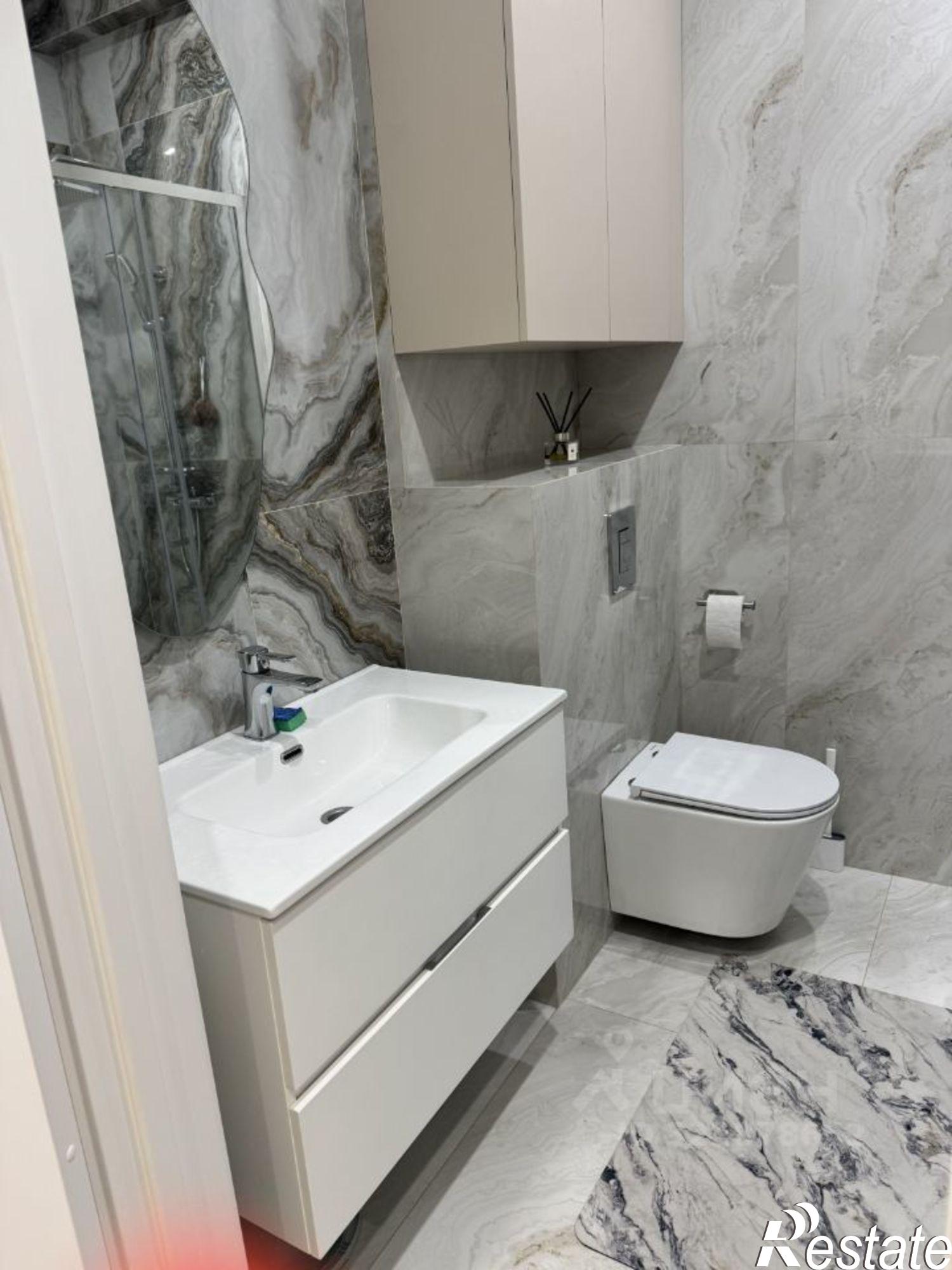 Купить квартиру за 8 000 000 рублей на Пластунская улица, 188