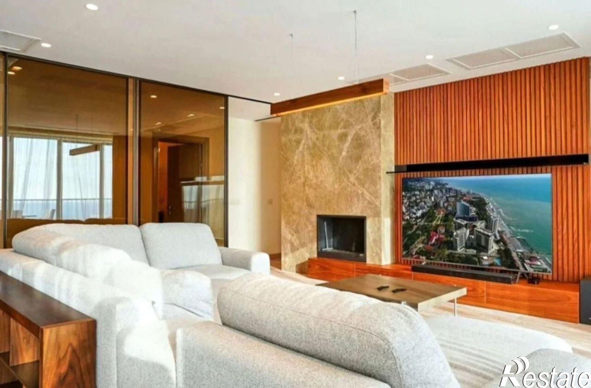 Купить квартиру за 35 000 000 рублей на Курортный пр-кт, 105