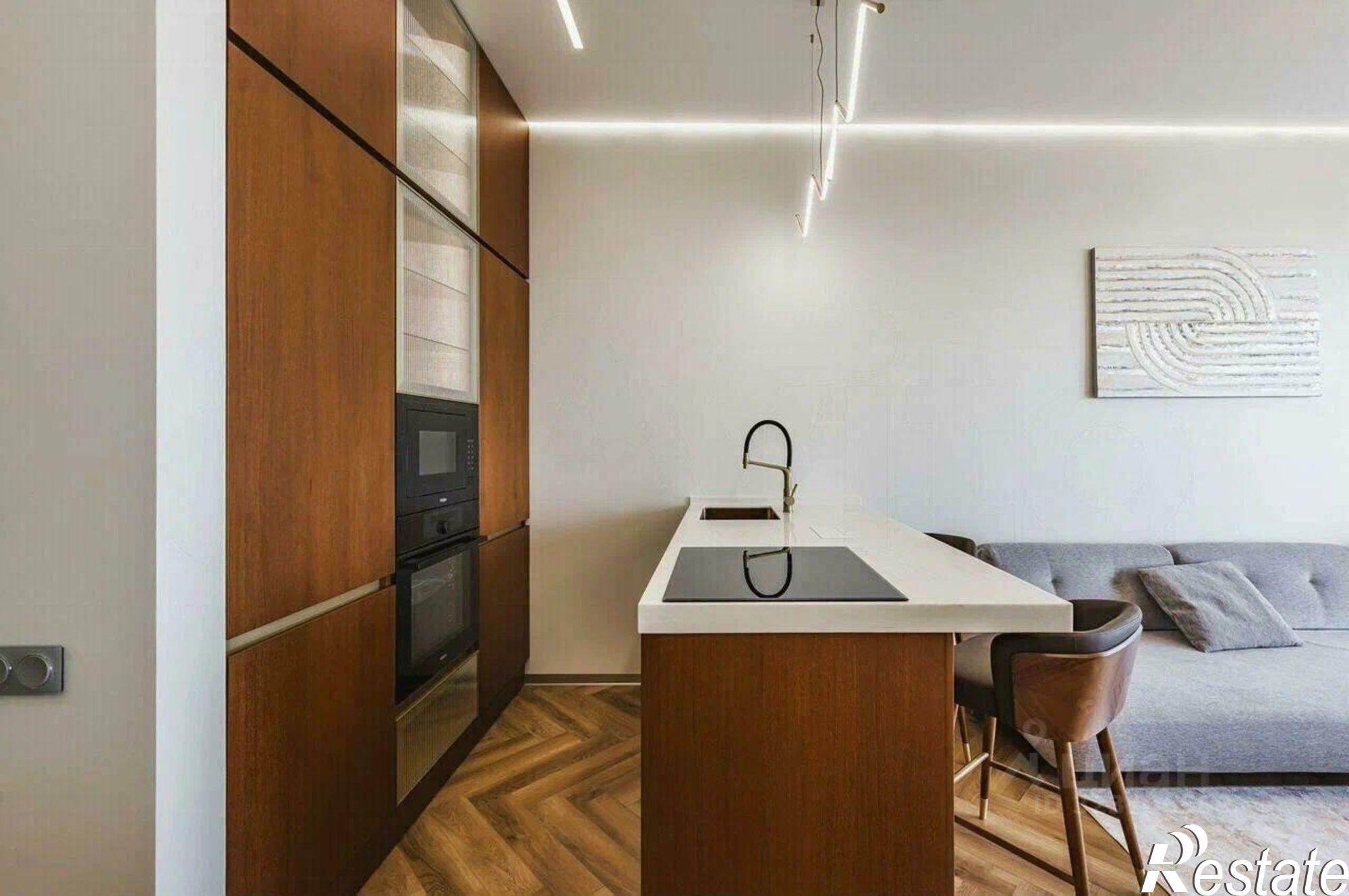 Купить квартиру за 18 700 000 рублей на Курортный пр-кт, 105