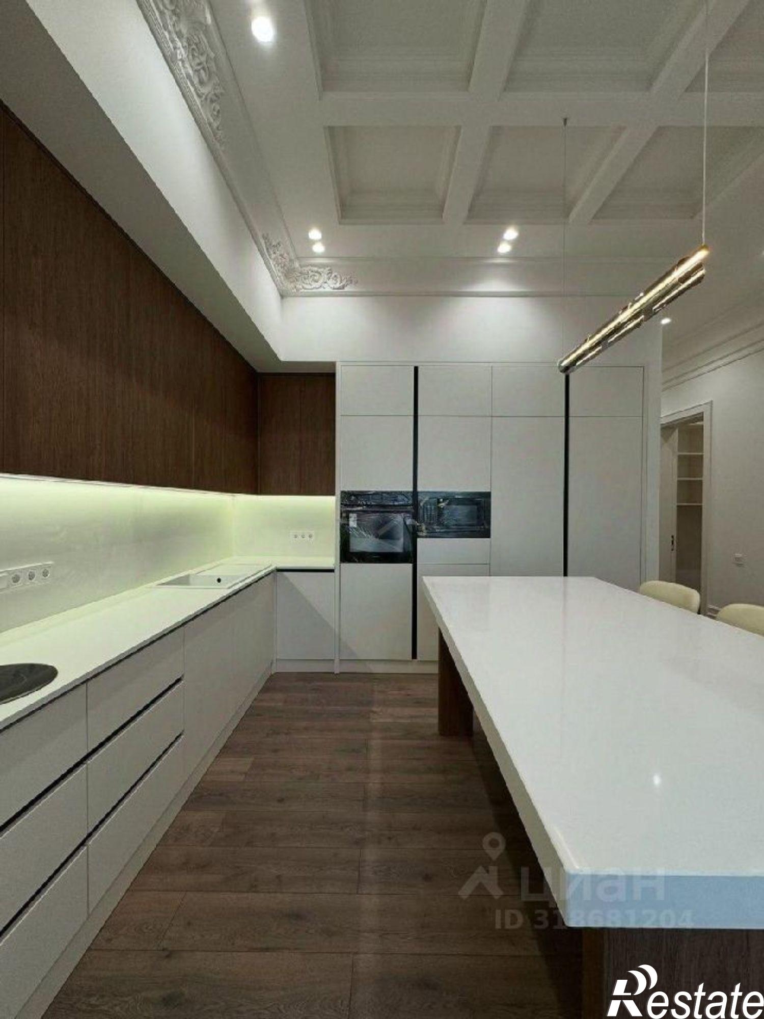 Купить квартиру за 8 900 000 рублей на Морской пер, 2