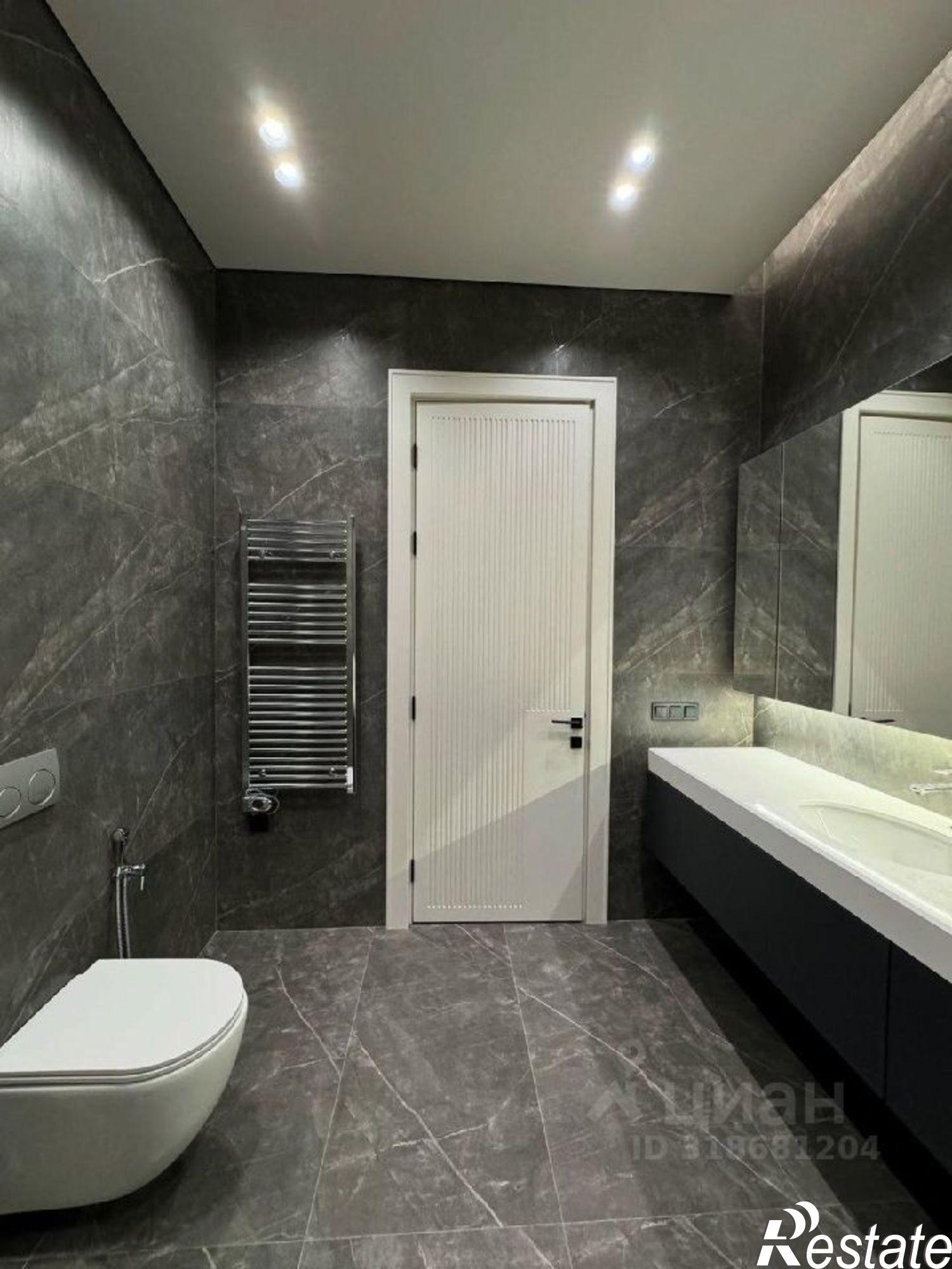 Купить квартиру за 8 900 000 рублей на Морской пер, 2