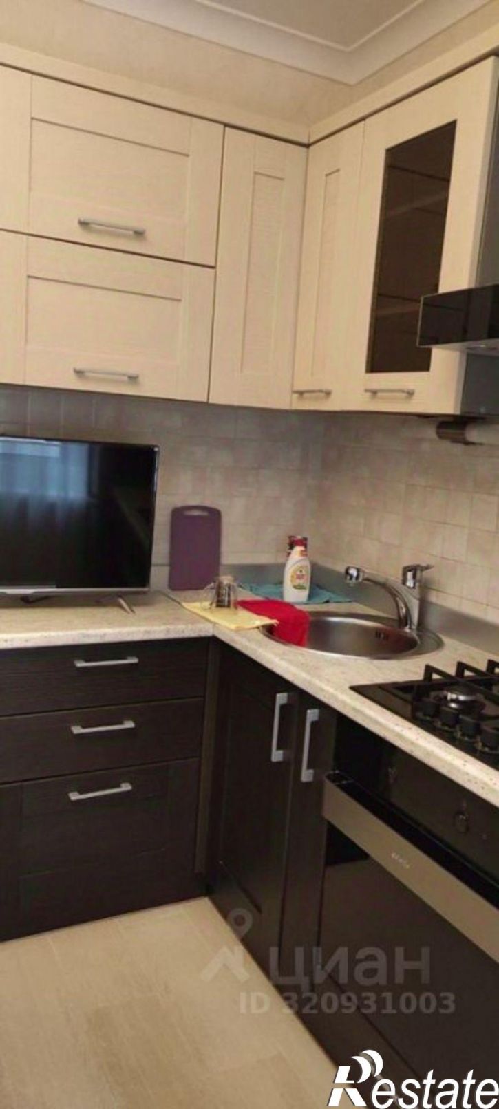 3-комн квартира улица Дмитриевой, 32,  д. 32