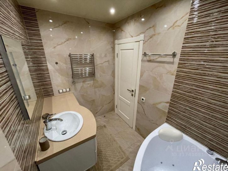 3-комн квартира ул Гагринская, 3/5,  д. 3/5