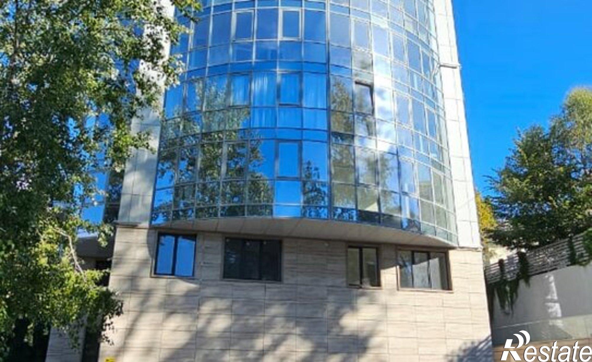 Купить квартиру за 17 000 000 рублей на Ясногорская улица, 16А