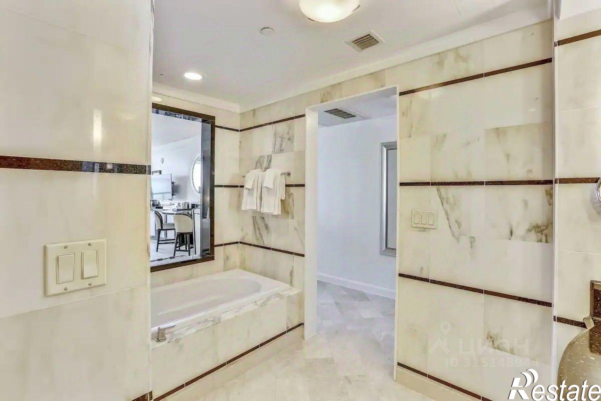 Купить квартиру за 13 500 000 рублей на Курортный проспект, 105