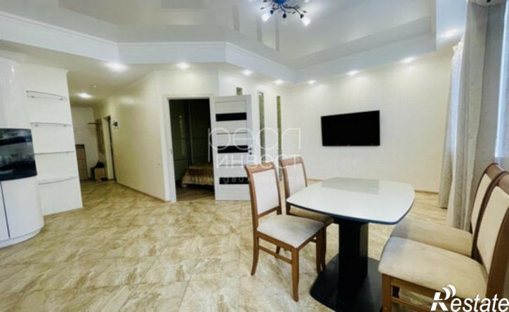 2-комн квартира Изумрудная улица, 42,  д. 42