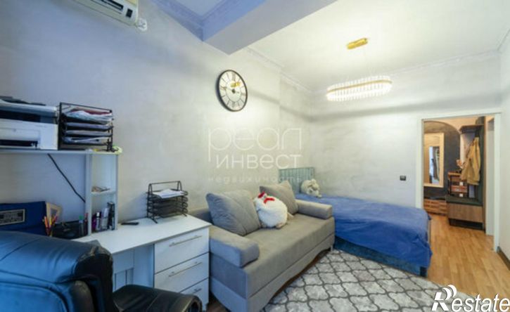 3-комн квартира ул Дмитриевой, 5,  д. 5