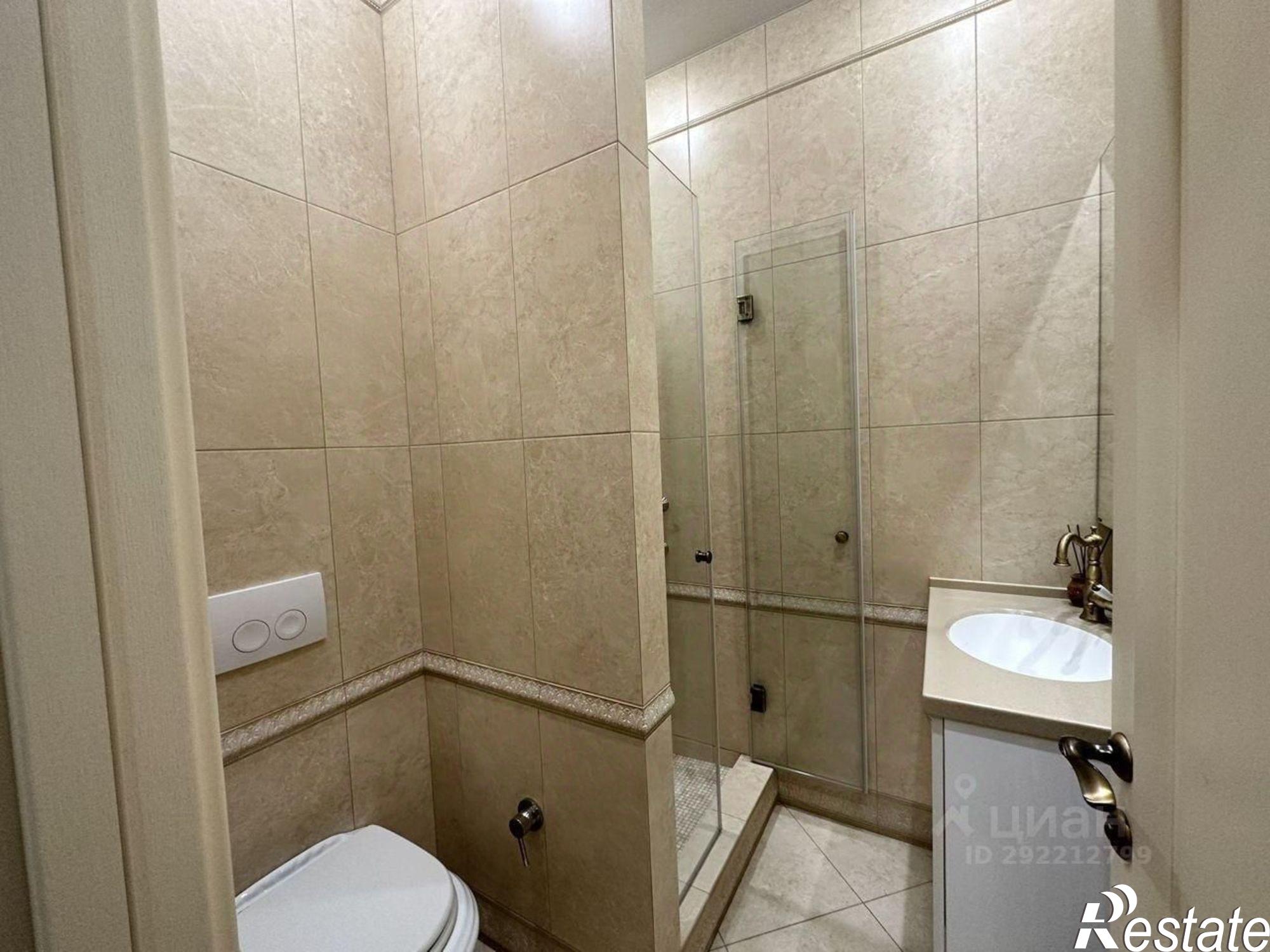 Сдать квартиру за 250 000 рублей на Курортный проспект, 105