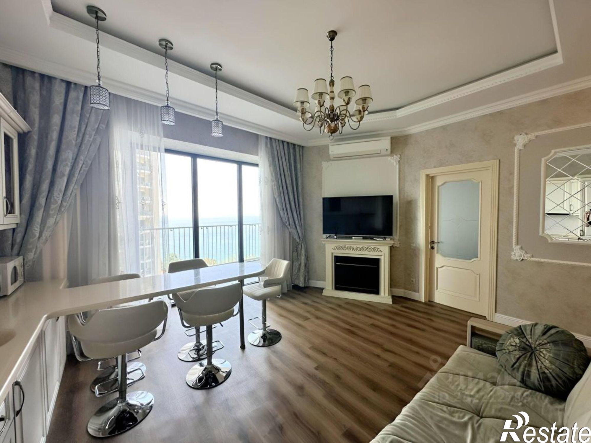 Сдать квартиру за 250 000 рублей на Курортный проспект, 105