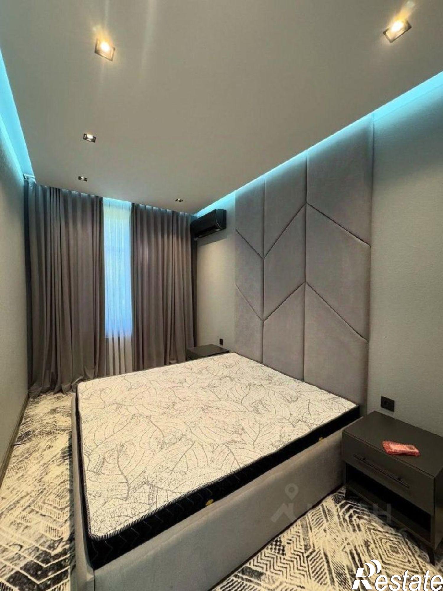 Купить квартиру за 9 900 000 рублей на ул Гагринская, 8Б