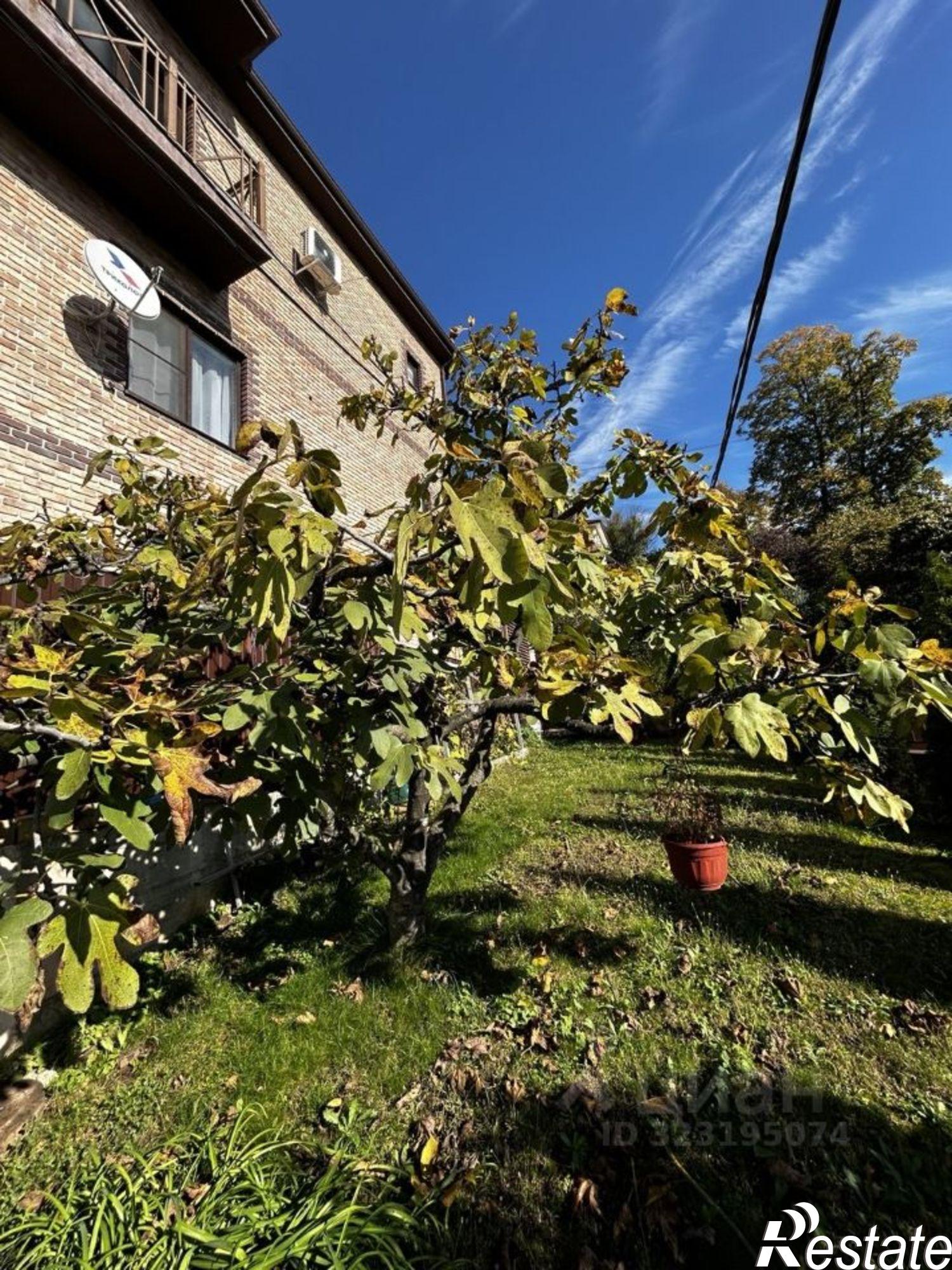 Купить дачу, дом, коттедж за 36 000 000 рублей на Вишнёвая улица, 92/1