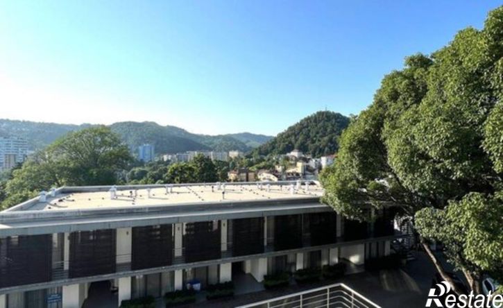 2-комн квартира городской округ Сочи, посёлок городского типа Дагомыс, Ленинградская ули