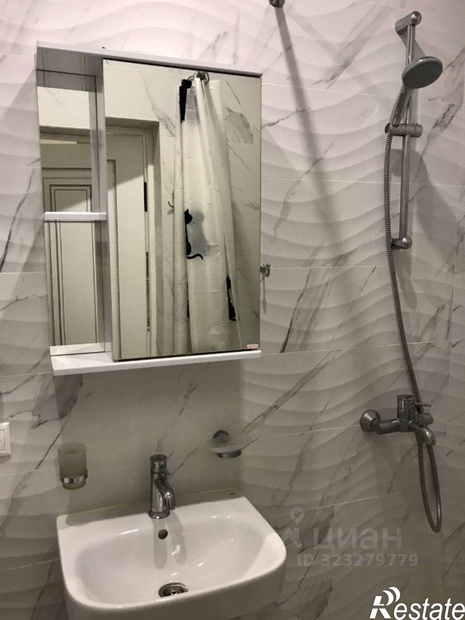 Сдать квартиру за 45 000 рублей на Комсомольская улица, 4