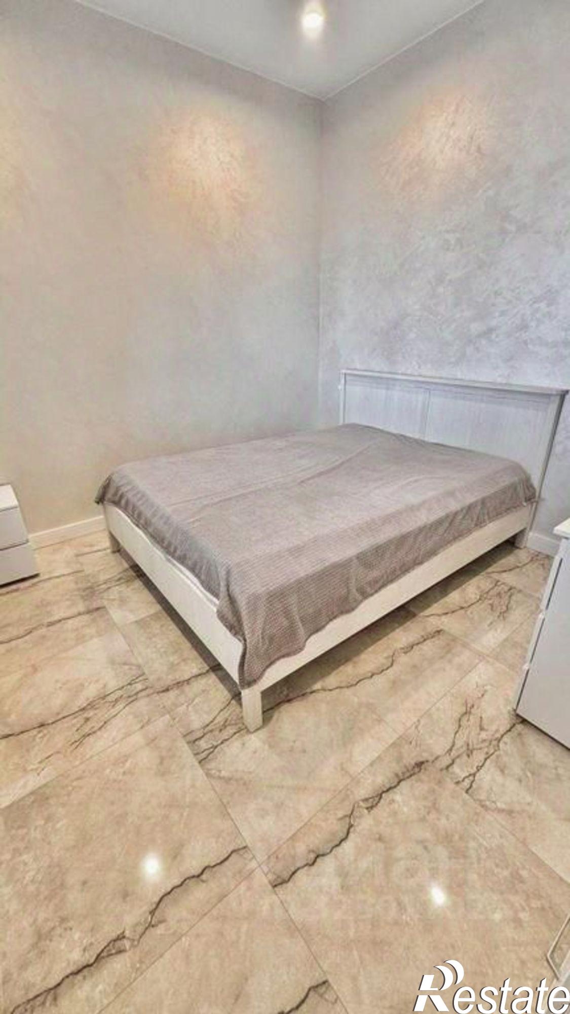 Купить квартиру за 12 500 000 рублей на улица Дмитриевой, 5