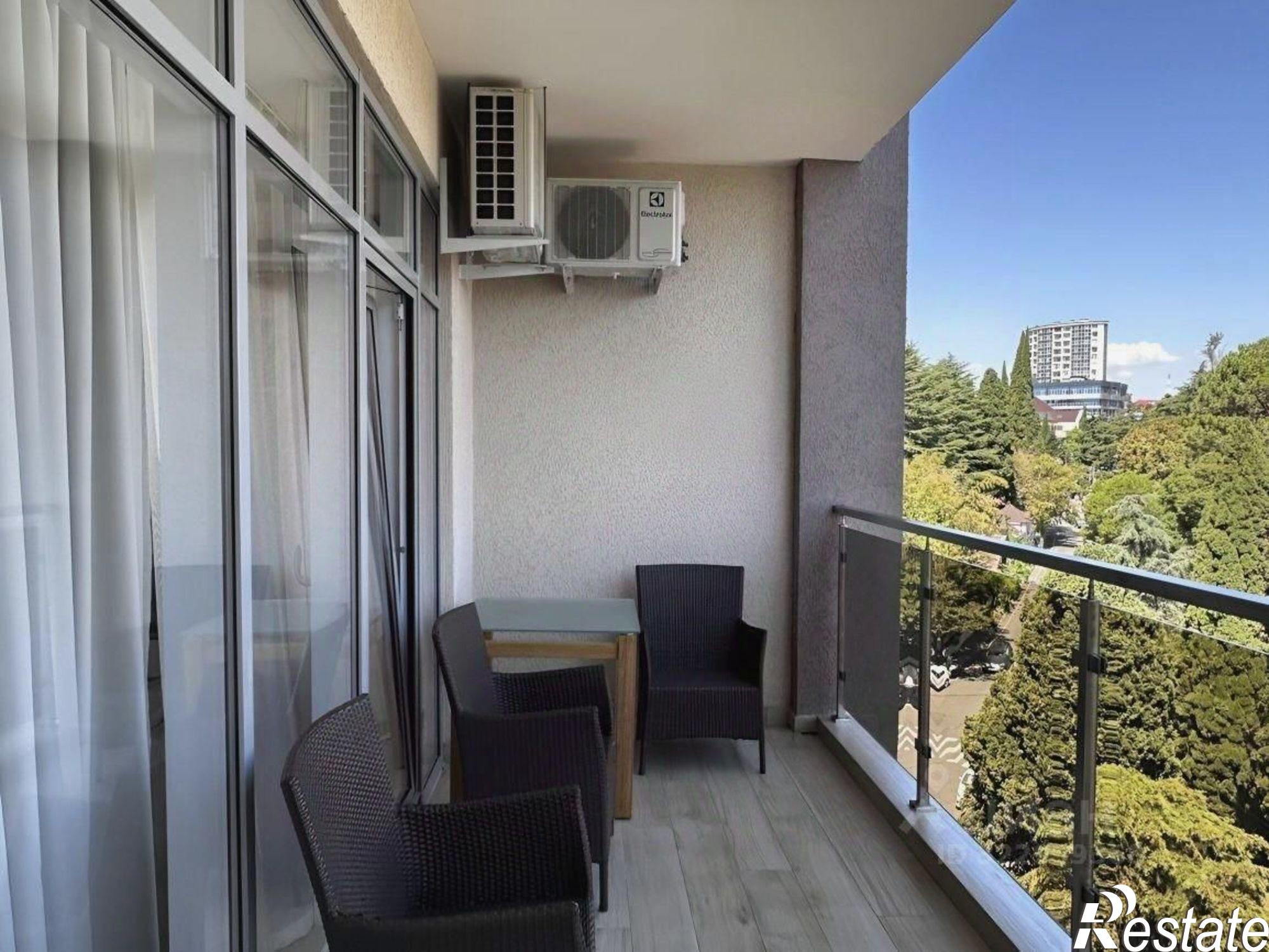 Купить квартиру за 40 000 000 рублей на ул Гагринская, 3/8