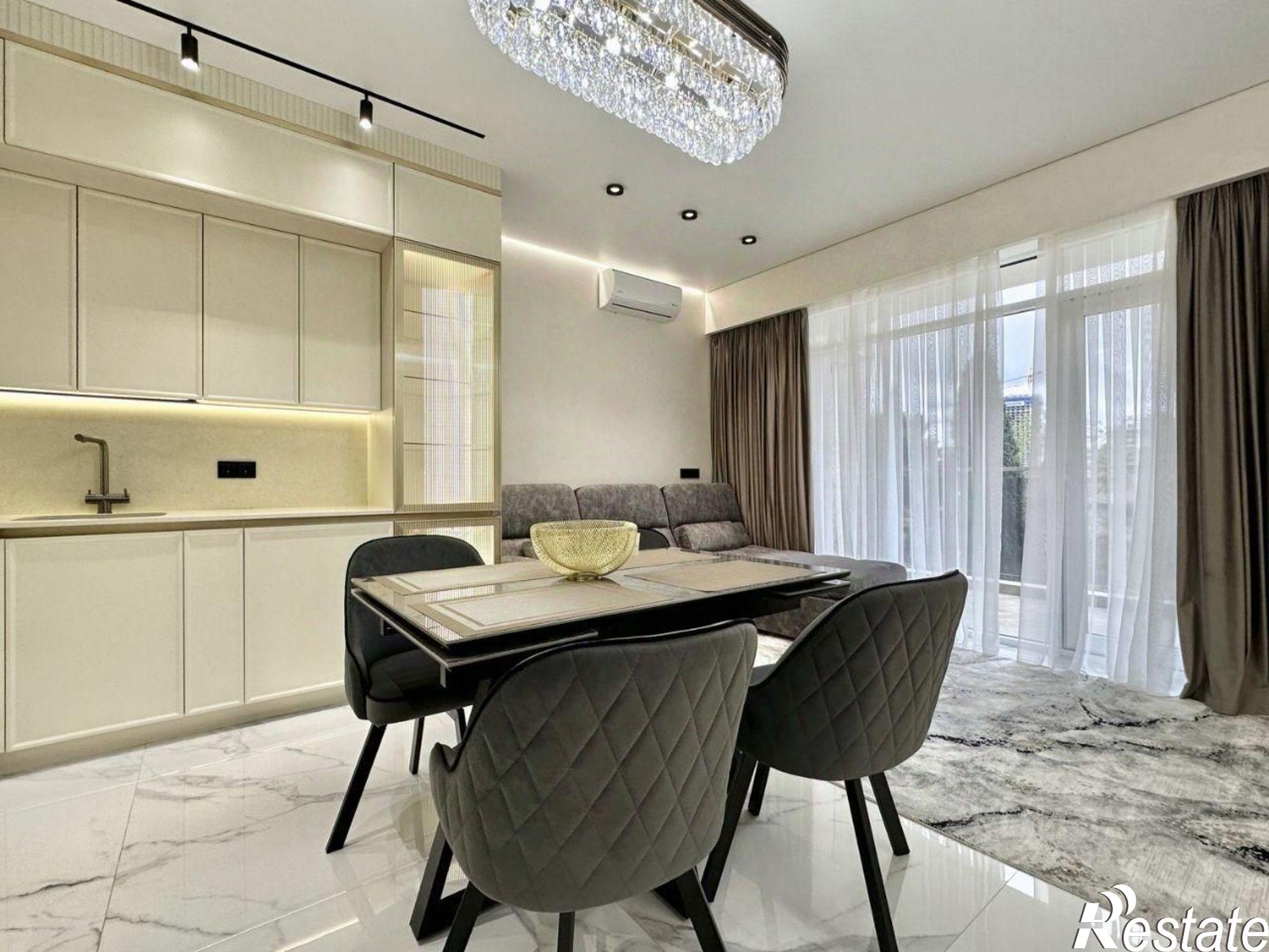 Купить квартиру за 40 000 000 рублей на ул Гагринская, 3/8