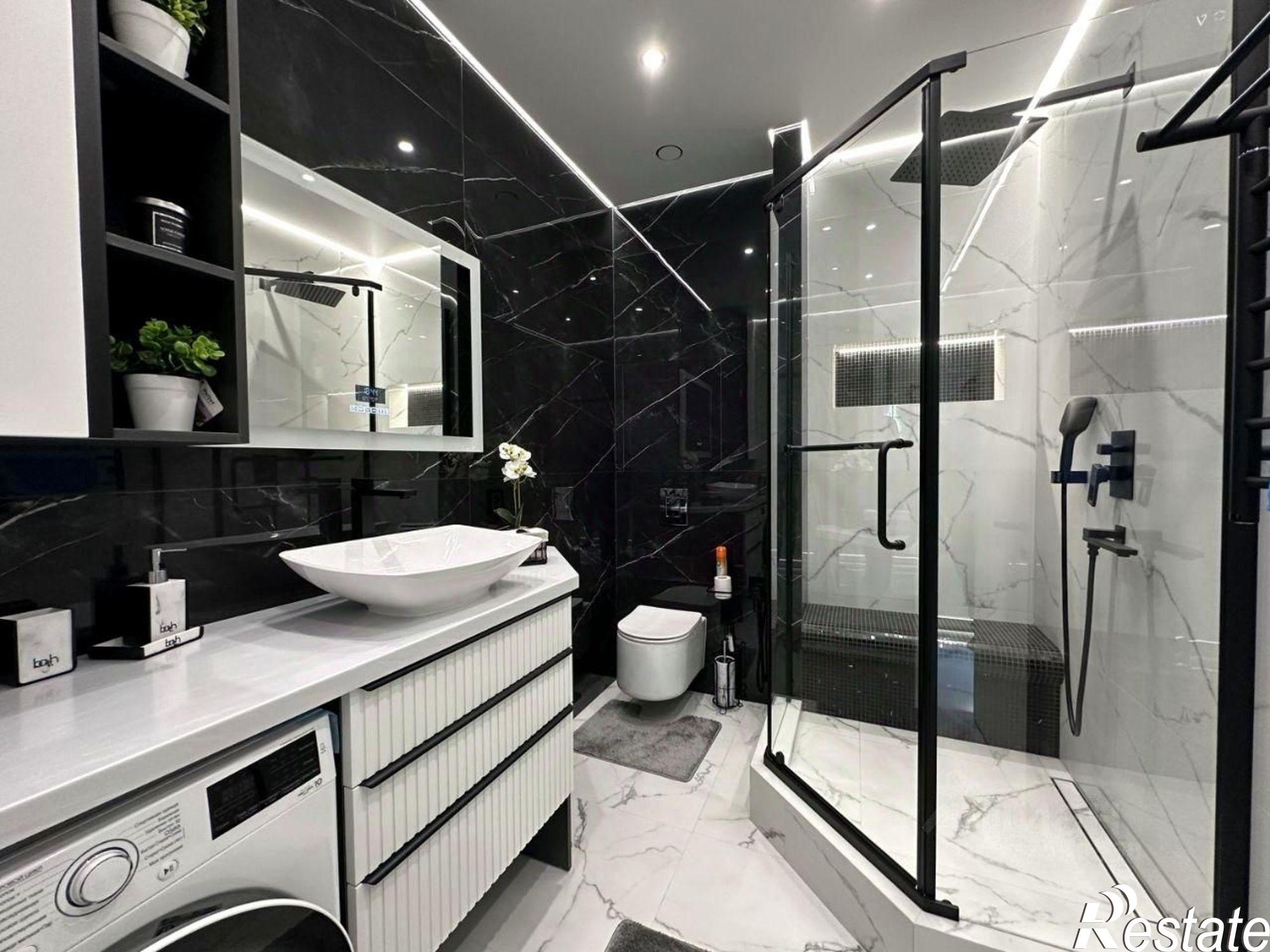 Купить квартиру за 40 000 000 рублей на ул Гагринская, 3/8