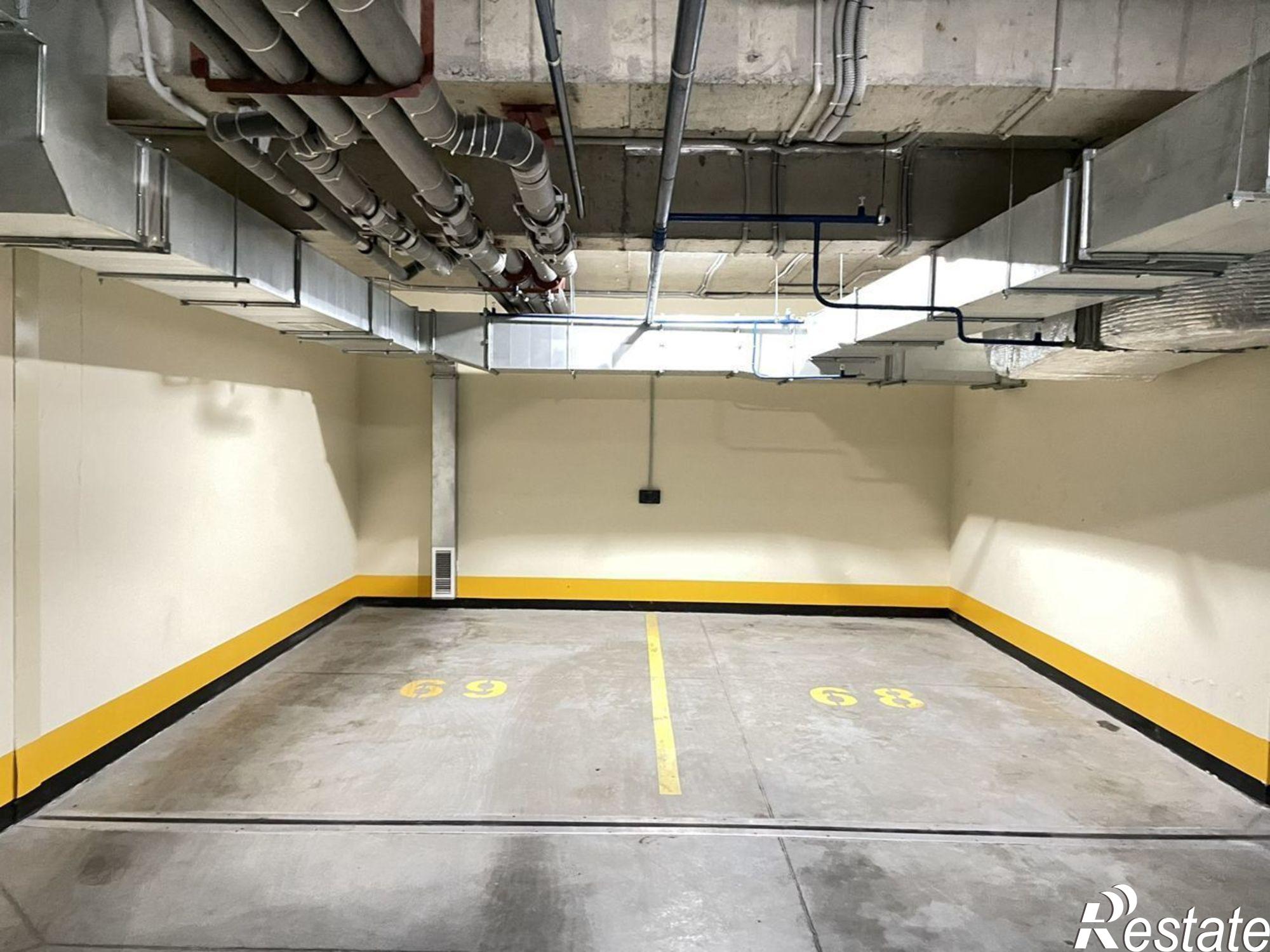 Сдать гараж, место в паркинге за 12 991 рублей на Депутатская улица