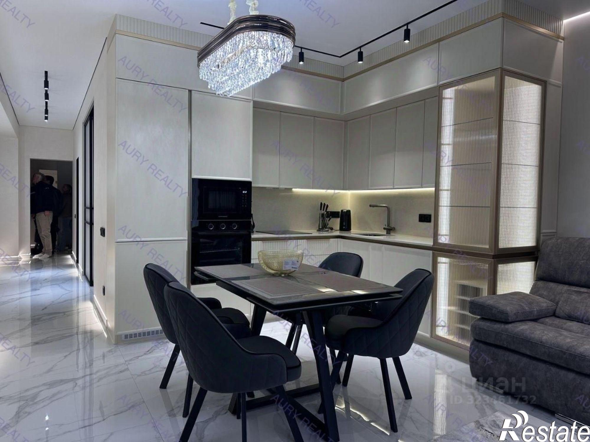 Купить квартиру за 23 800 000 рублей на ул Гагринская, 3/8