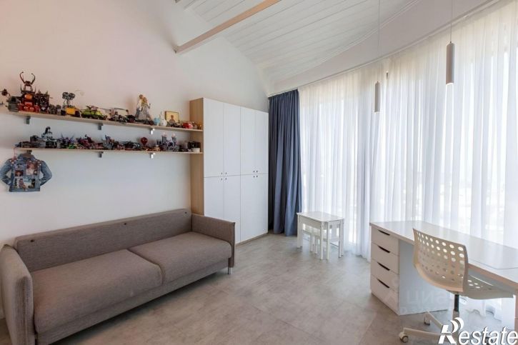 3-комн квартира улица Войкова, 21,  д. 21