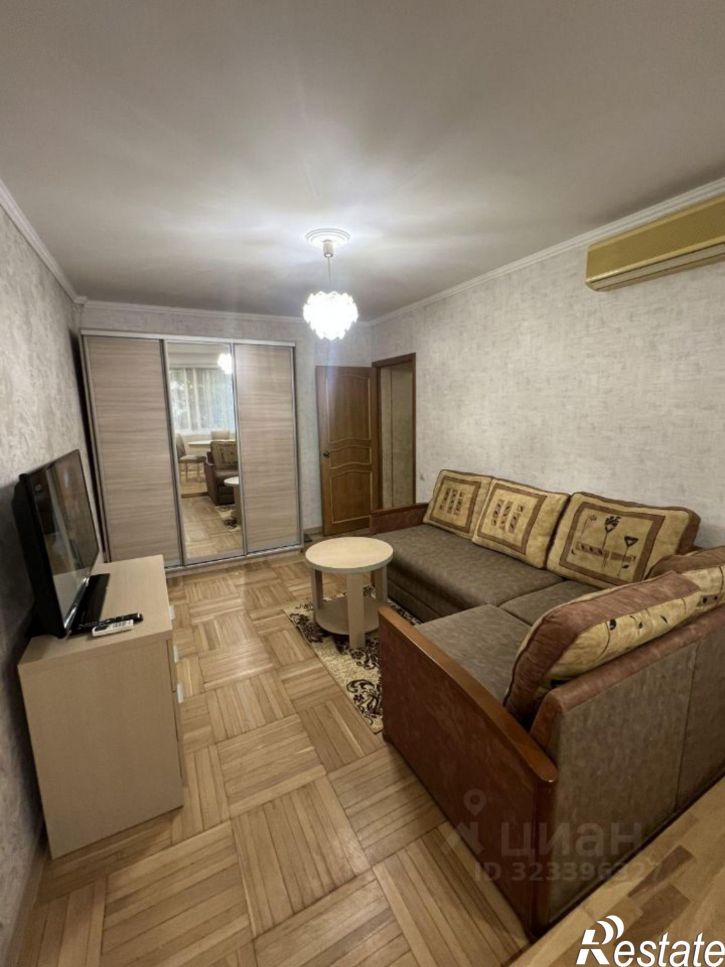 2-комн квартира улица Гагарина, 23,  д. 23