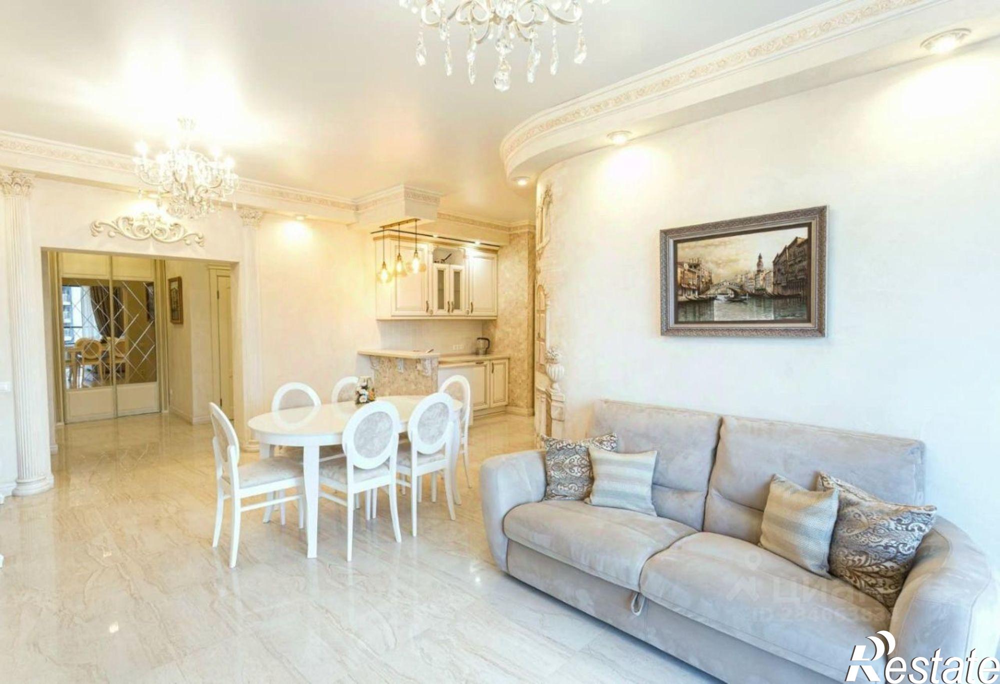 Сдать квартиру за 300 000 рублей на улица Войкова, 21