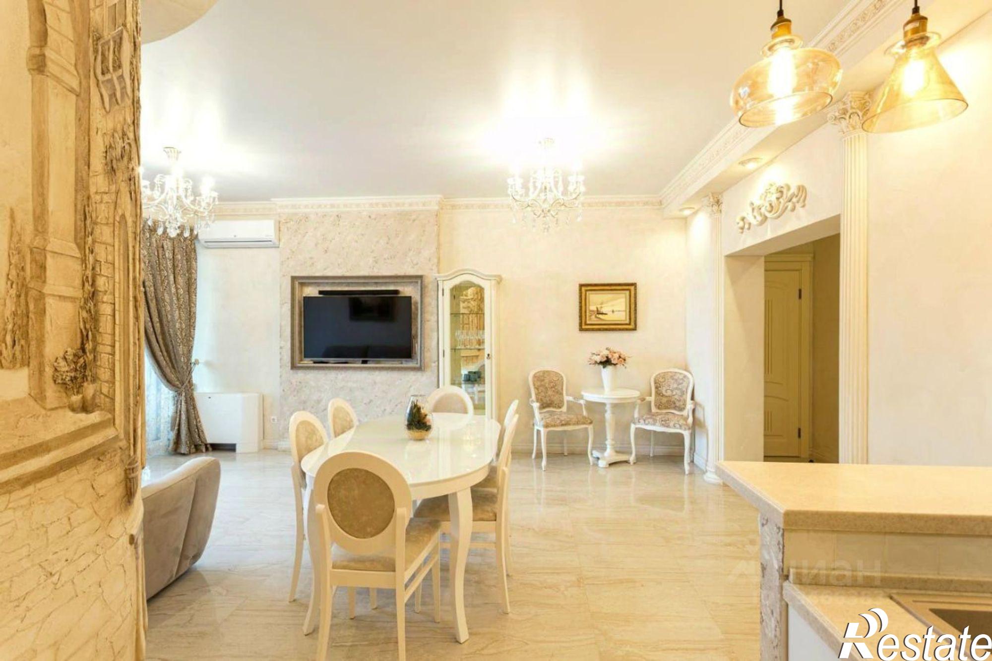 Сдать квартиру за 300 000 рублей на улица Войкова, 21