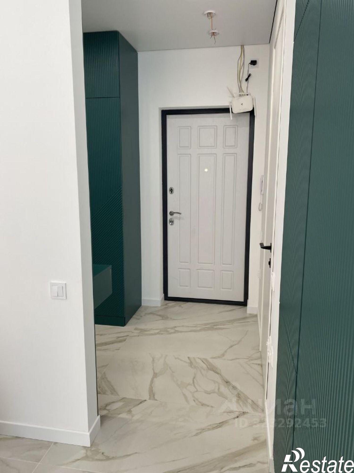 Сдать квартиру за 100 000 рублей на переулок Трунова, 6 к7