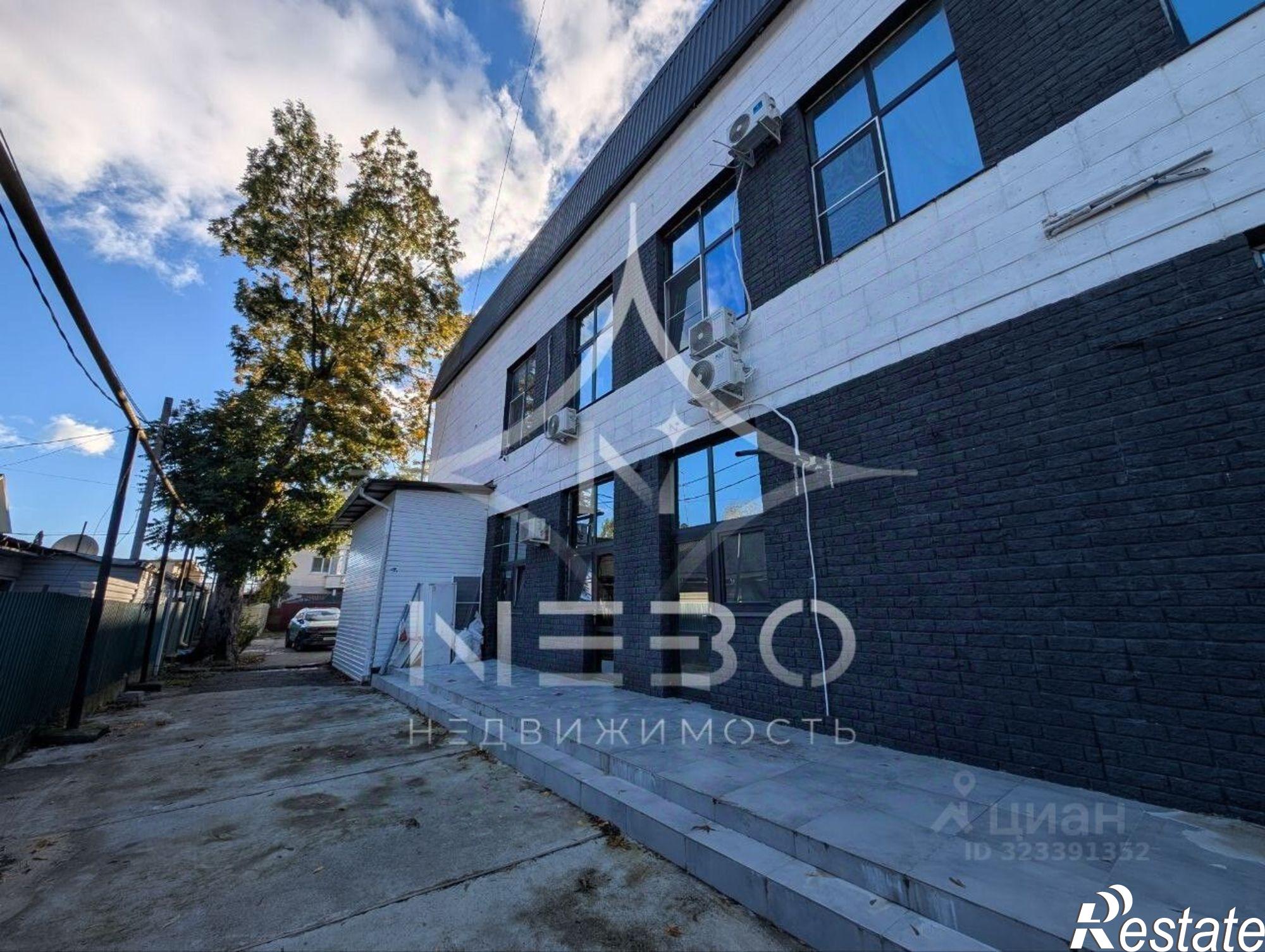 Купить помещение свободного назначения за 30 000 000 рублей на Петрозаводская улица, 8