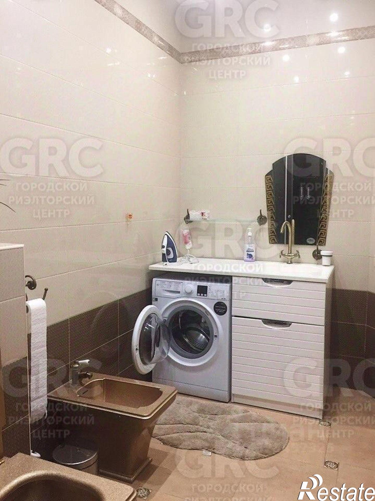 Купить квартиру за 16 000 000 рублей на Медовая улица, 86