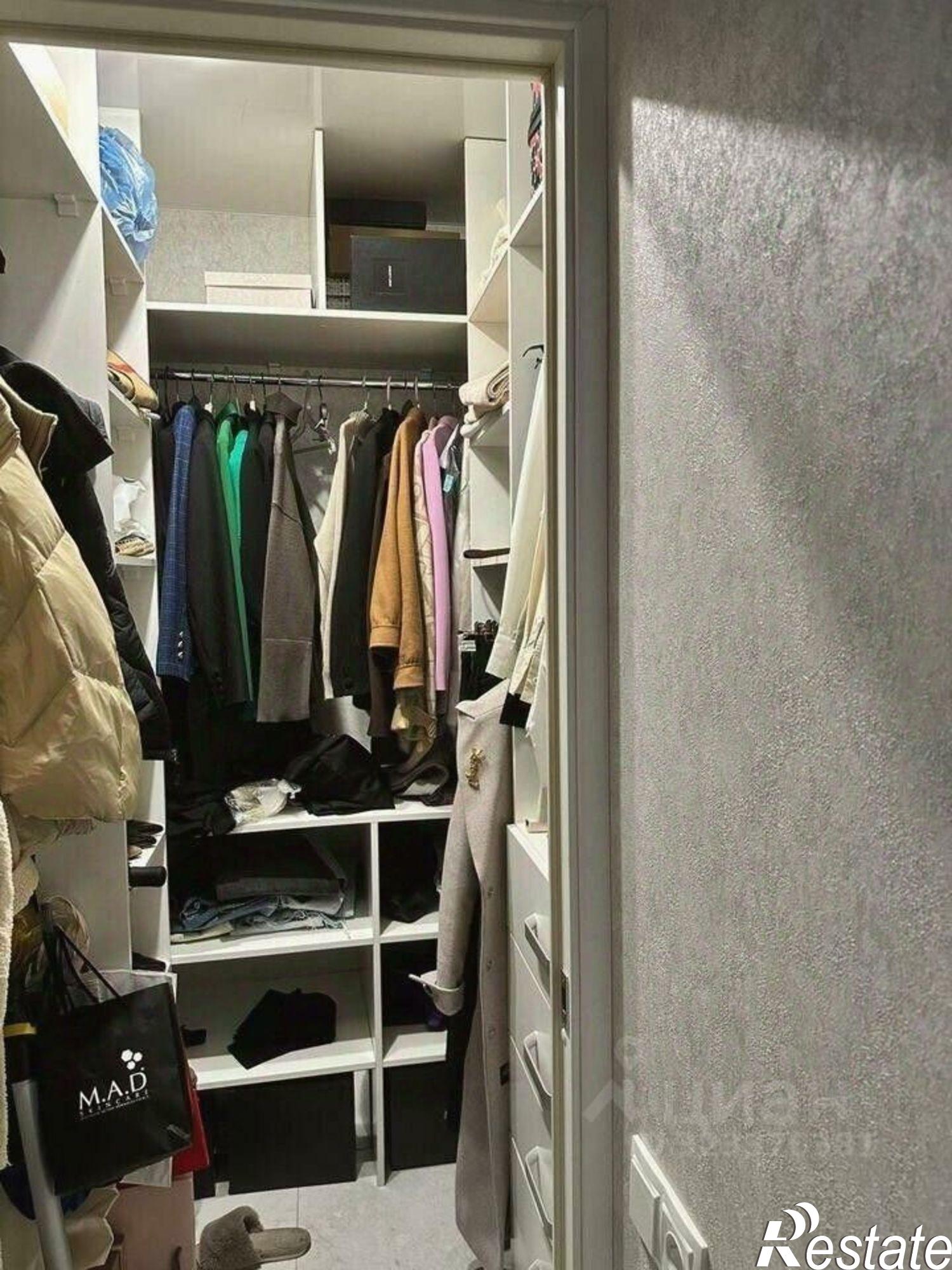 Купить квартиру за 18 000 000 рублей на ул Чехова, 54