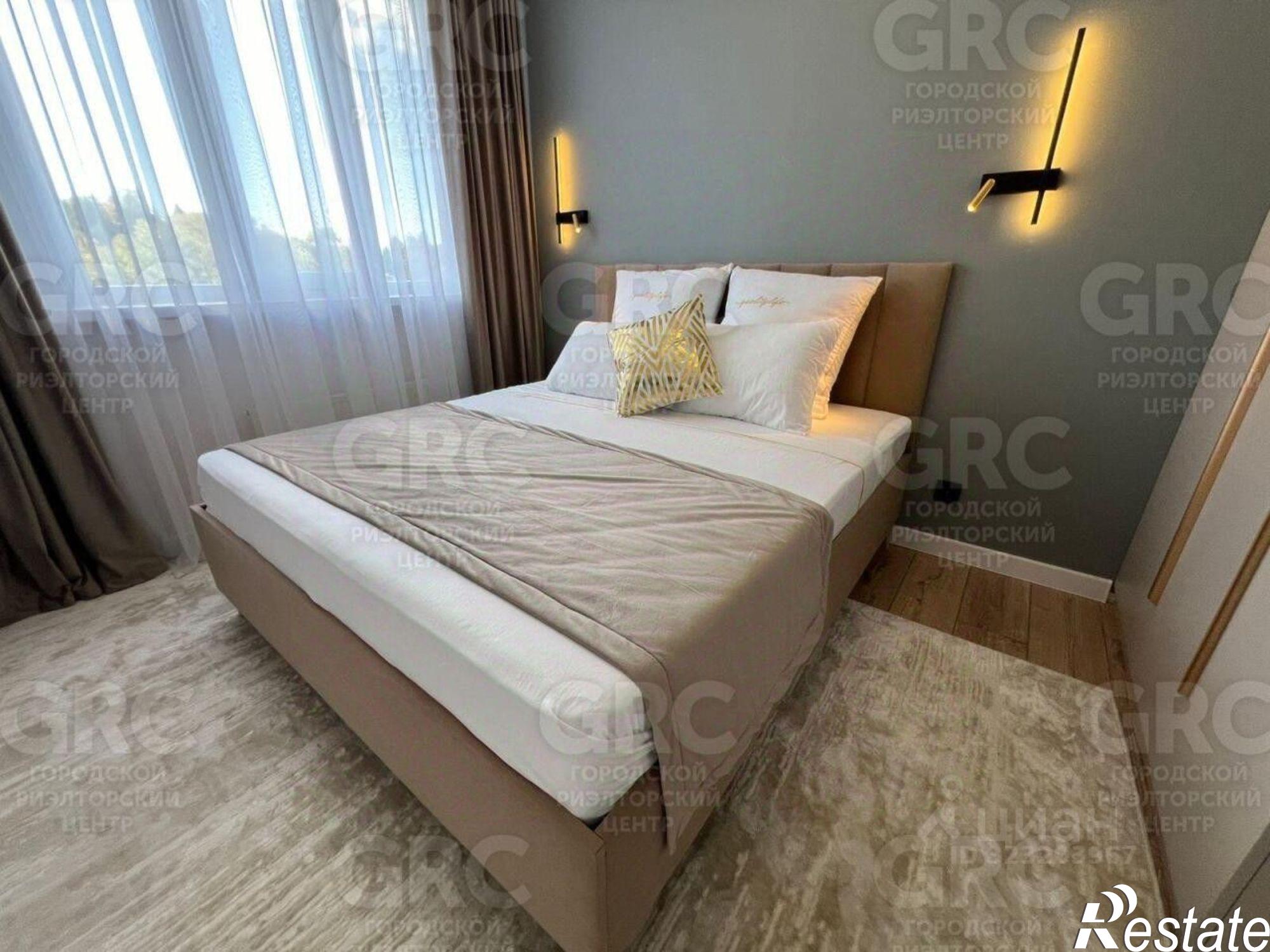 Купить квартиру за 33 000 000 рублей на Параллельная улица, 9 лит2