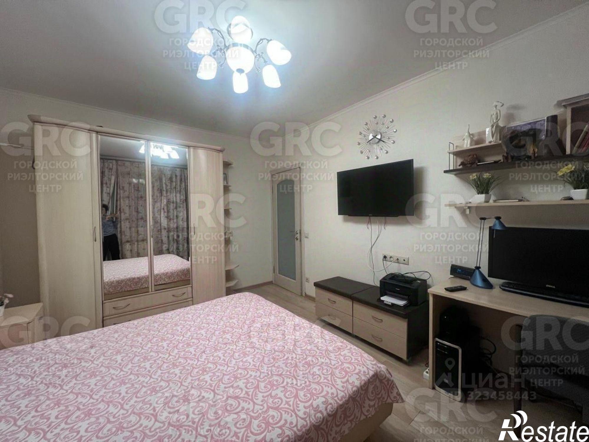 Купить квартиру за 30 000 000 рублей на ул Ульянова, 53