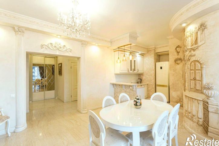 3-комн квартира улица Войкова, 21,  д. 21