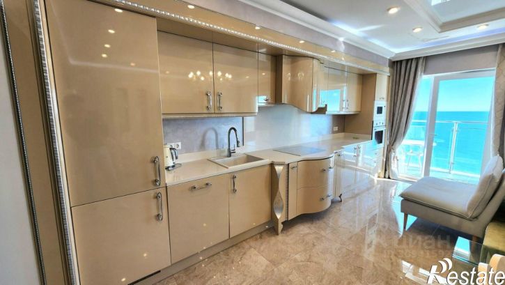 4-комн квартира ул Гагринская, 3/5,  д. 3/5