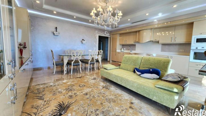 4-комн квартира ул Гагринская, 3/5,  д. 3/5