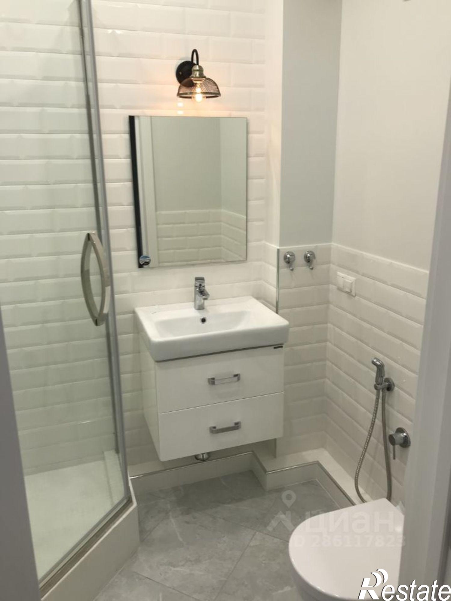 Сдать квартиру за 50 000 рублей на Учительская улица, 33