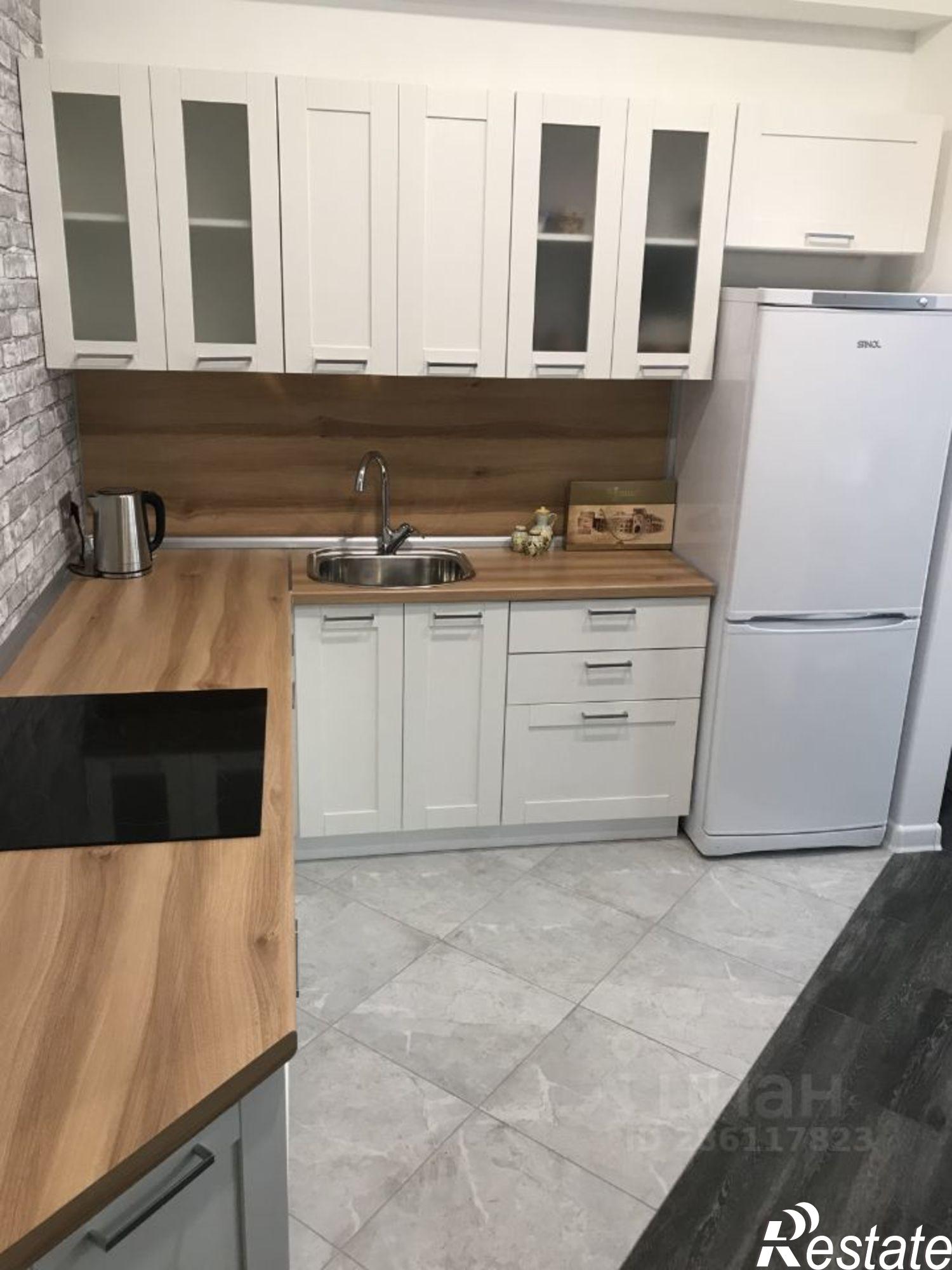 Сдать квартиру за 50 000 рублей на Учительская улица, 33