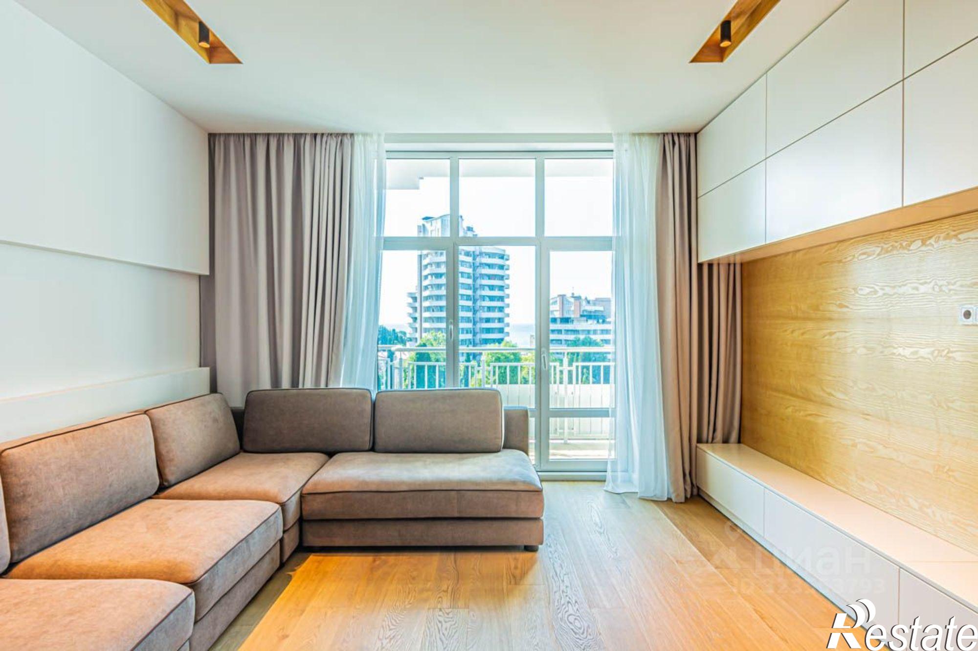 Купить квартиру за 43 000 000 рублей на ул Гагринская, 10