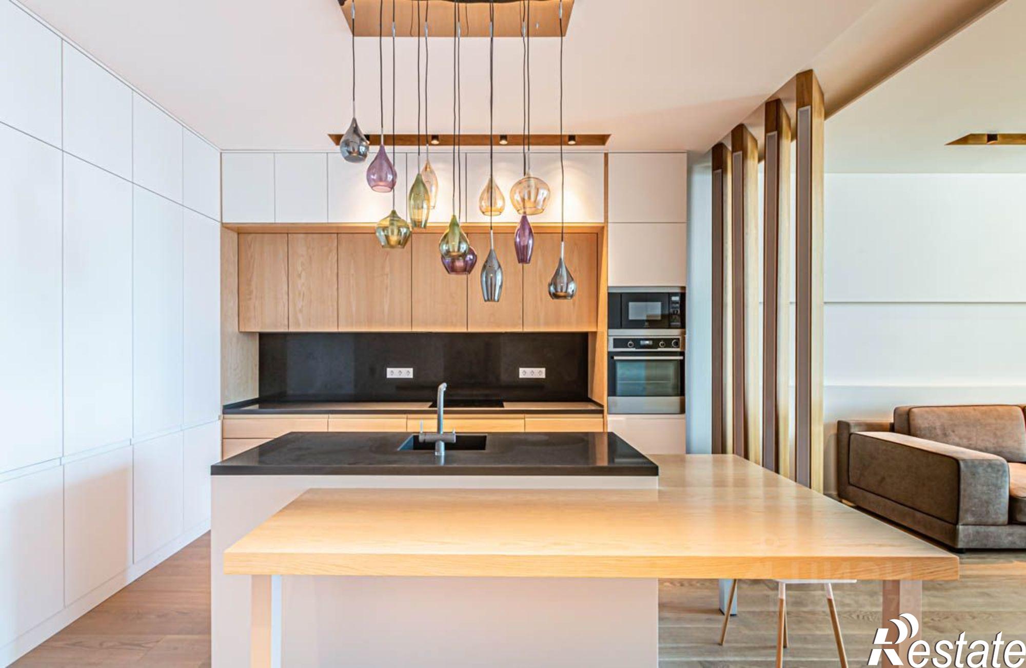 Купить квартиру за 43 000 000 рублей на ул Гагринская, 10