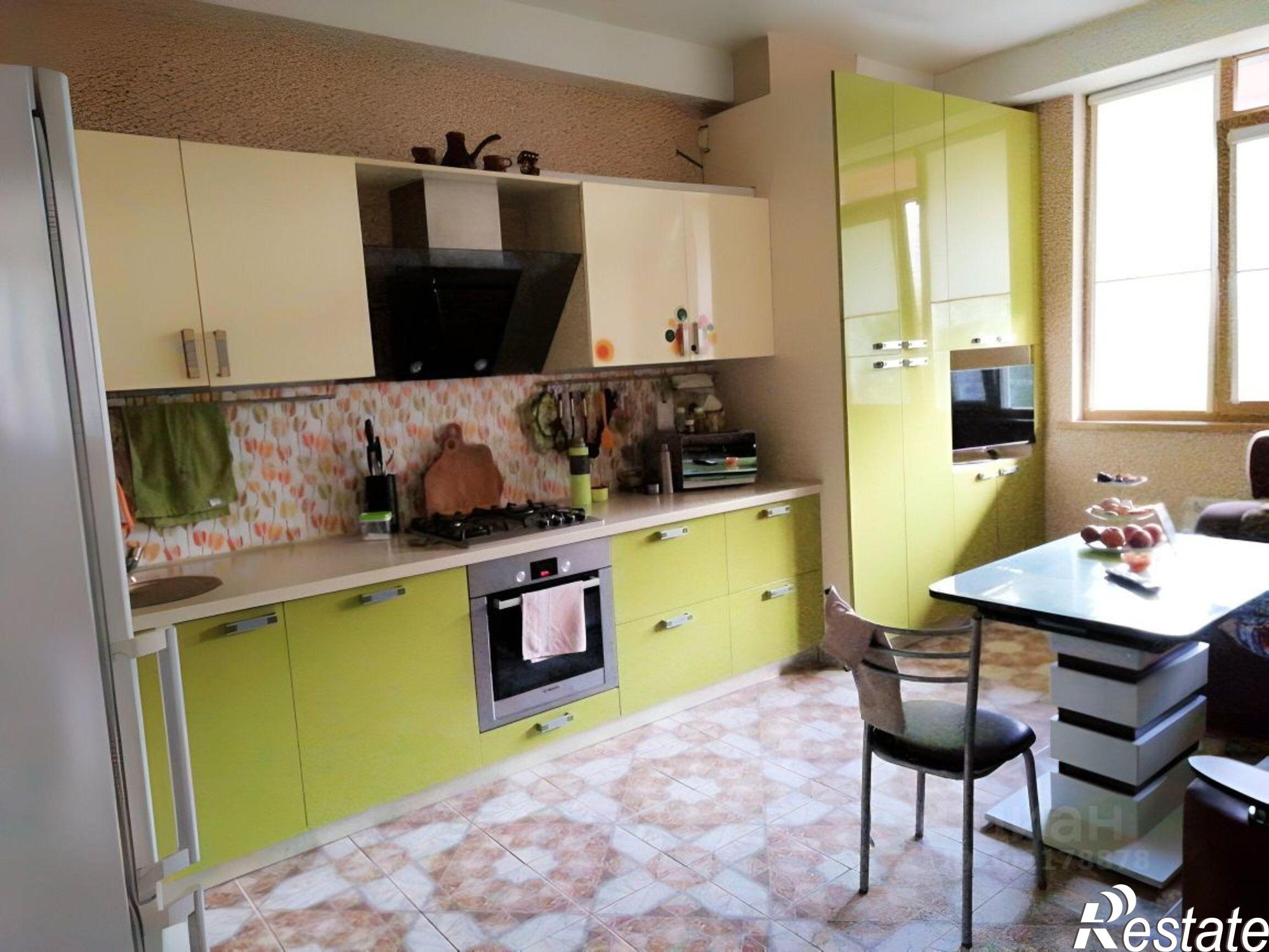 Купить квартиру за 11 000 000 рублей на ул Сьянова, 16