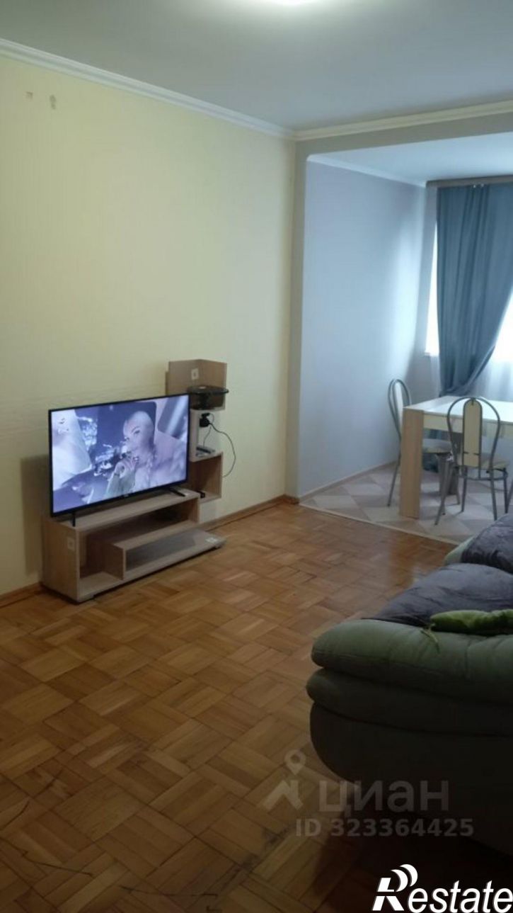 2-комн квартира улица Цюрупы, 10,  д. 10