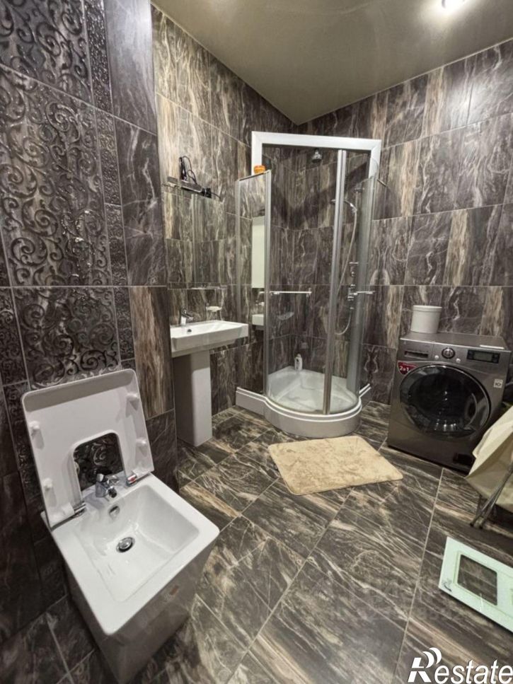 3-комн квартира Гагринская улица, 10,  д. 10