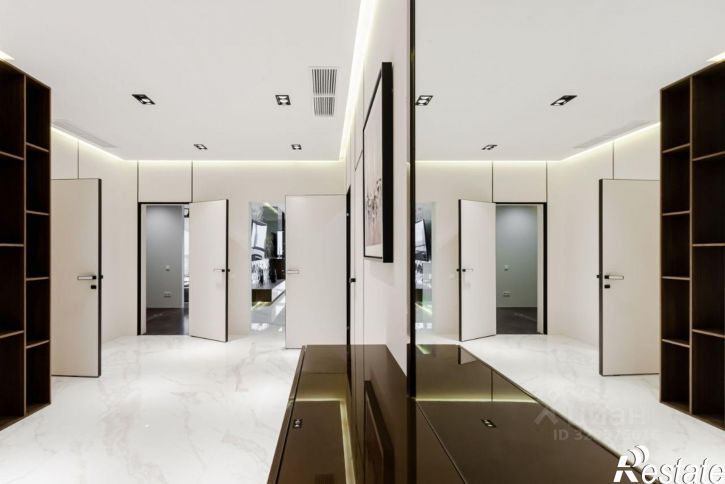 4-комн квартира улица Войкова, 21,  д. 21