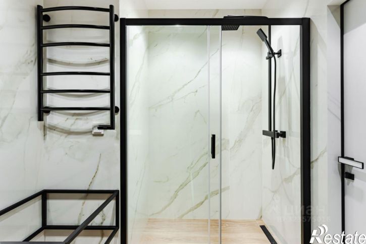 4-комн квартира улица Войкова, 21,  д. 21