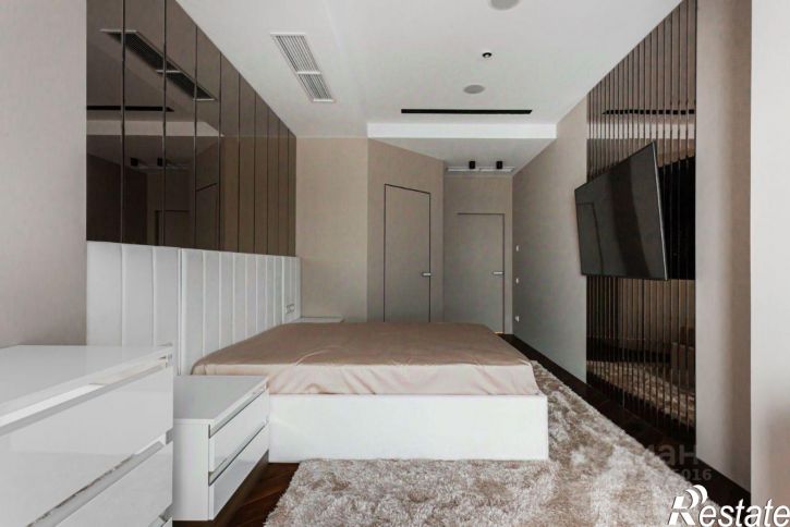 4-комн квартира улица Войкова, 21,  д. 21