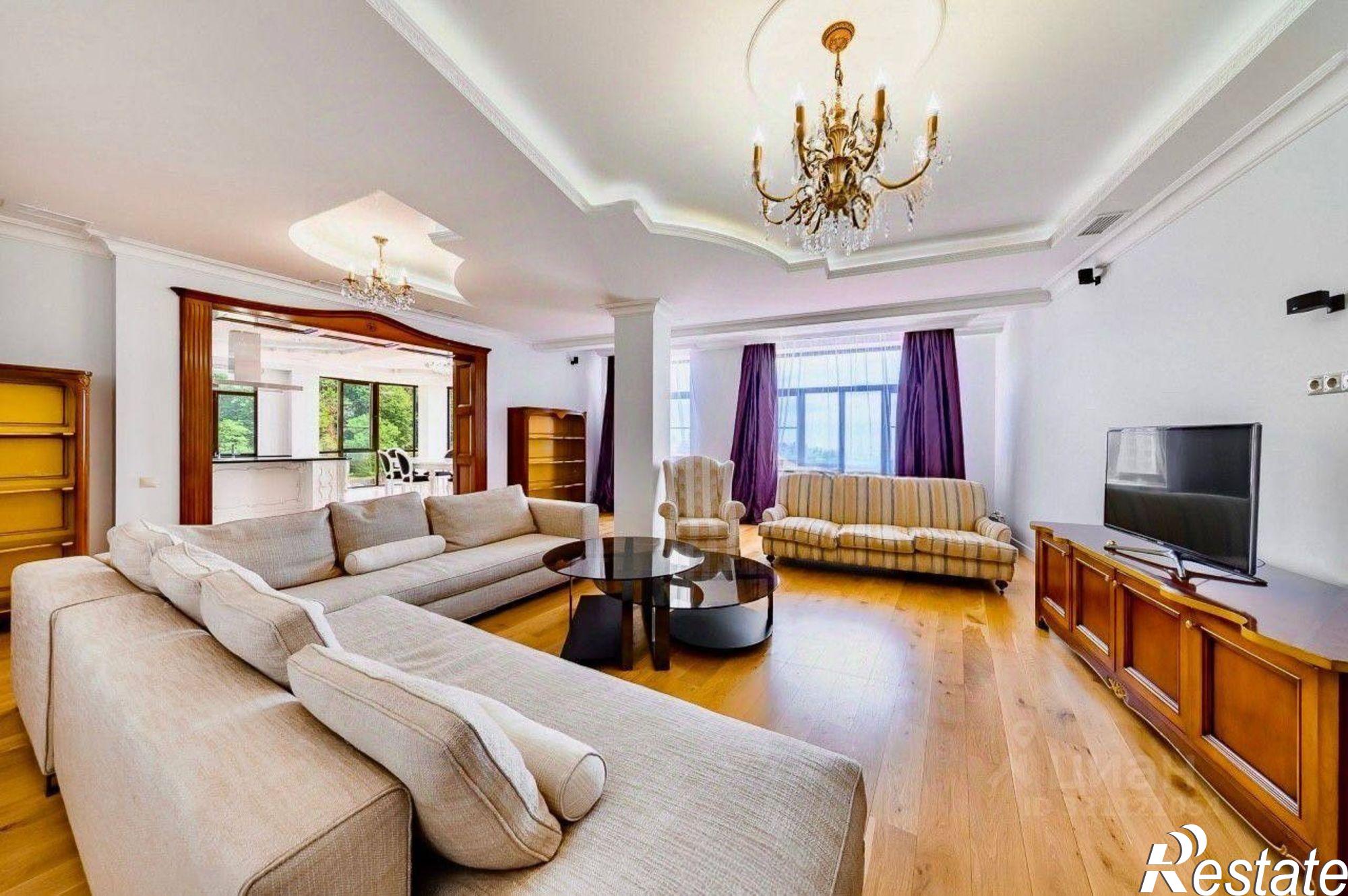 Купить квартиру за 85 000 000 рублей на Курортный пр-кт, 94/28