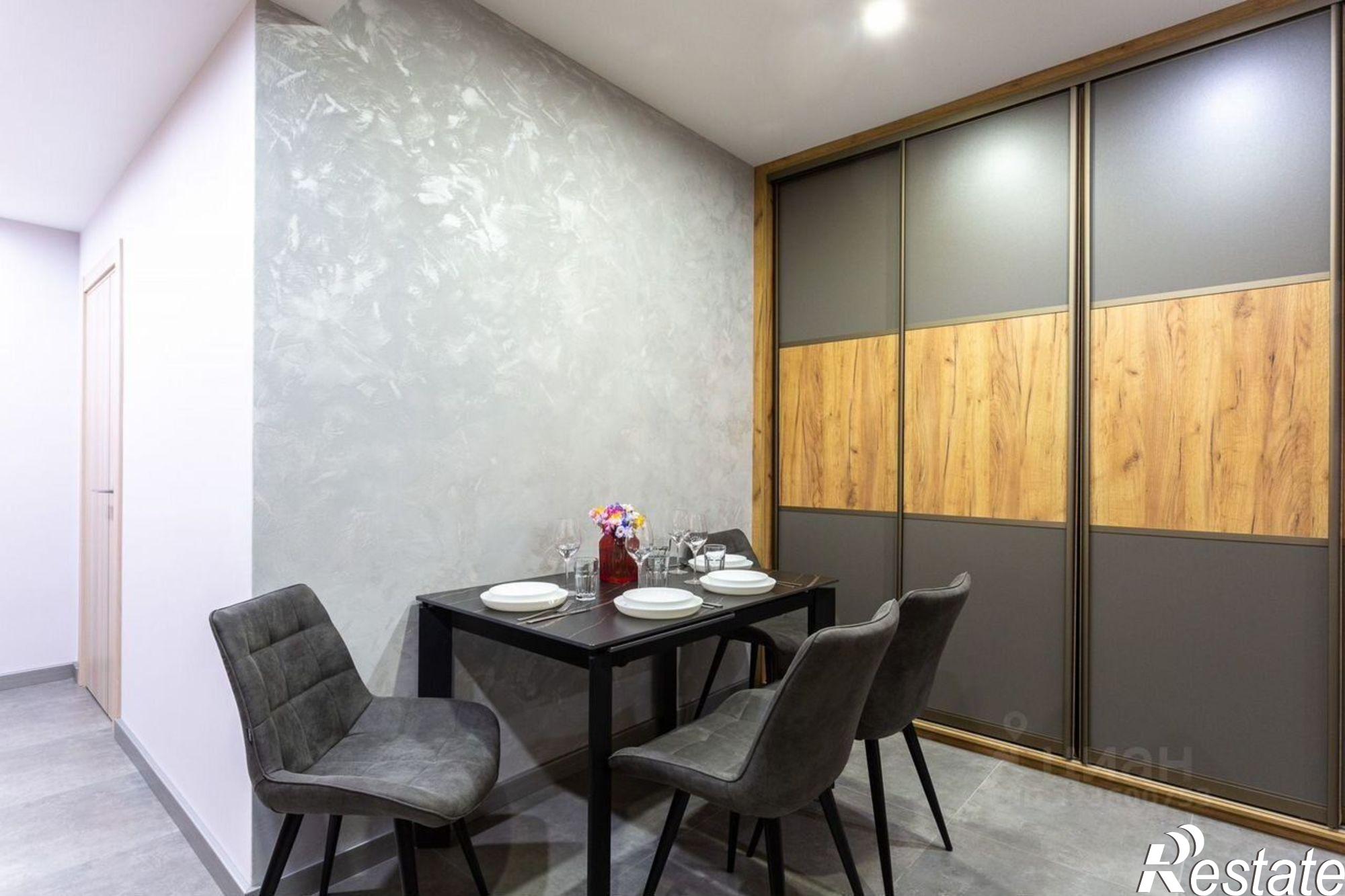 Купить квартиру за 32 000 000 рублей на Гагринская улица, 3/8